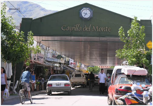 La calle techada, una rareza en el que todos los turistas se sacan una foto.