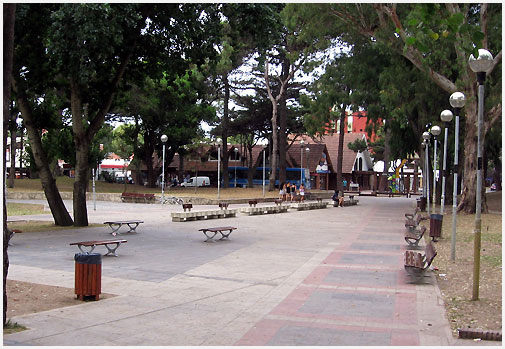 Con poca gente en la calle, las ciudades de la costa se vuelven irresistibles para relajarse.