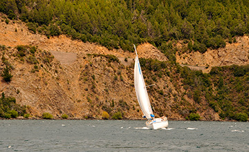 Sailing on Lake Lácar