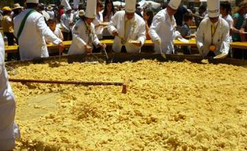 Se viene la 14° Fiesta del Omelette gigante en Pigüé