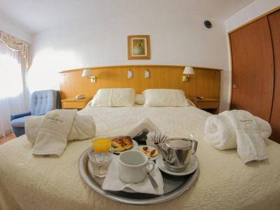 3-star Hotels Hostal del Sol