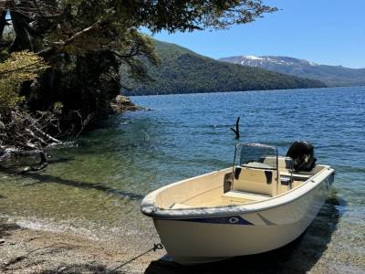 Lake Outings Peak Boat Rental